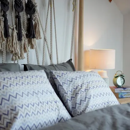 Modern Loft With Balcony In The Heart Of Apartamento